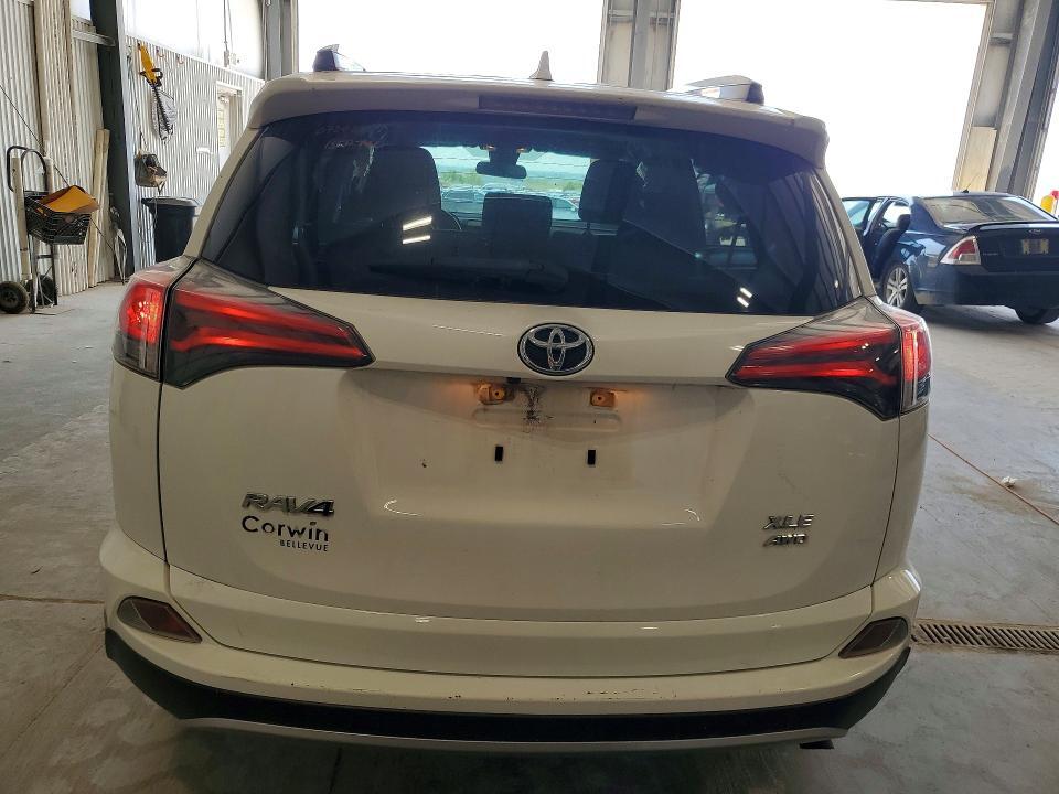 2018 TOYOTA RAV4 XLE — Фото 6 из 13