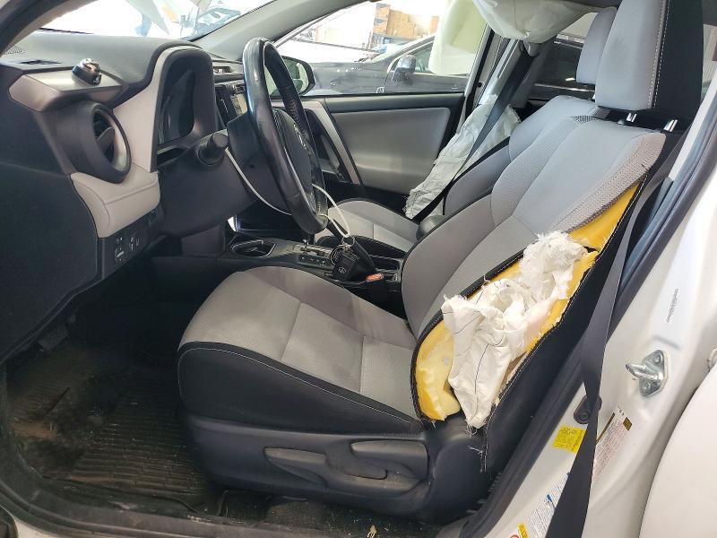 2018 TOYOTA RAV4 XLE — Фото 7 из 13