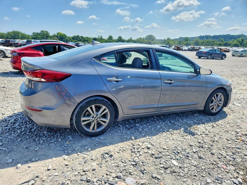 2018 HYUNDAI ELANTRA SEL — Фото 3 из 12