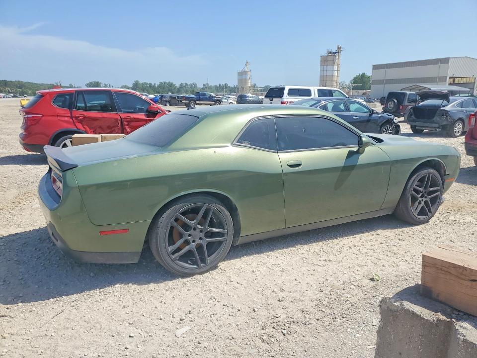 2018 DODGE CHALLENGER SXT — Фото 3 из 12