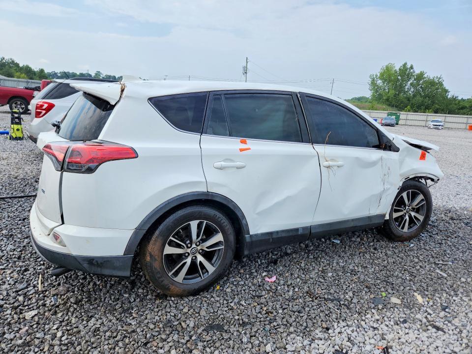 2018 TOYOTA RAV4 XLE — Фото 3 из 13