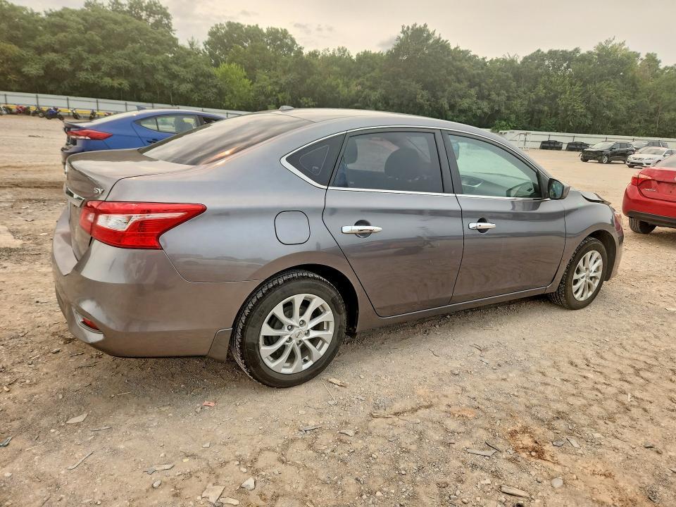 2018 NISSAN SENTRA SV — Фото 3 из 12