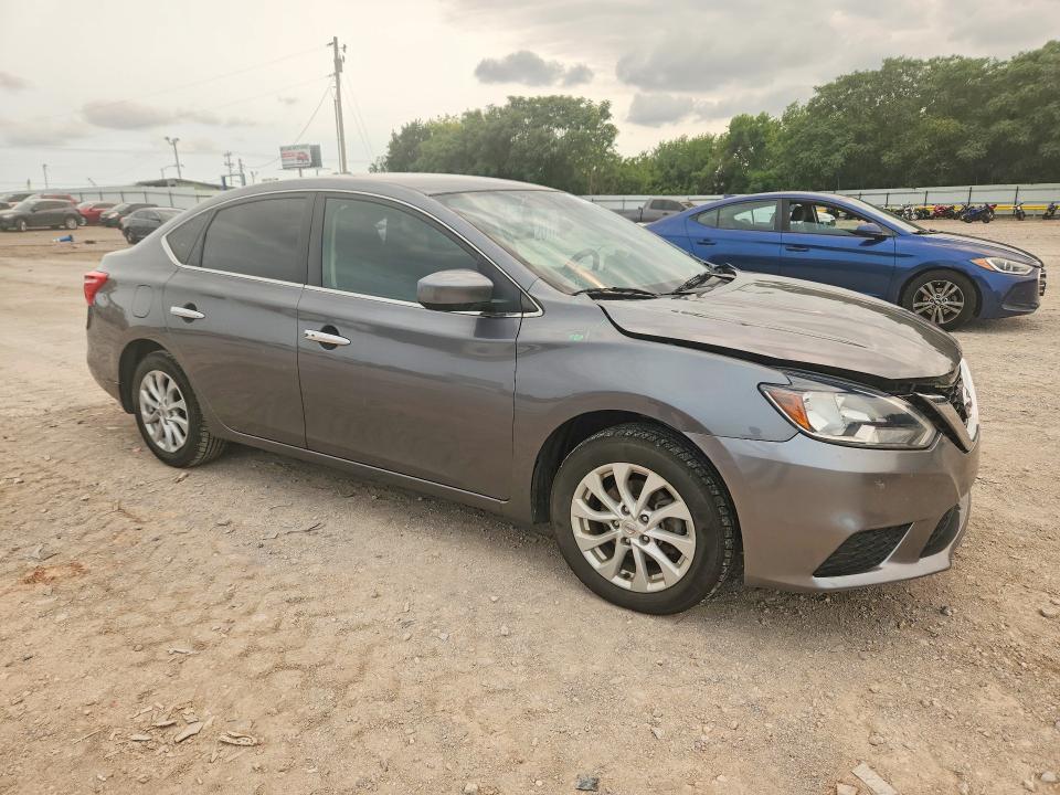 2018 NISSAN SENTRA SV — Фото 4 из 12