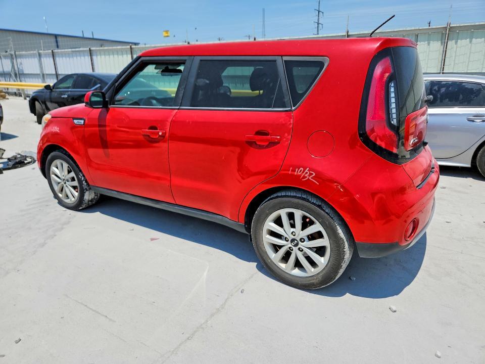 KNDJP3A55J7603689 2018 KIA SOUL photo no. 2