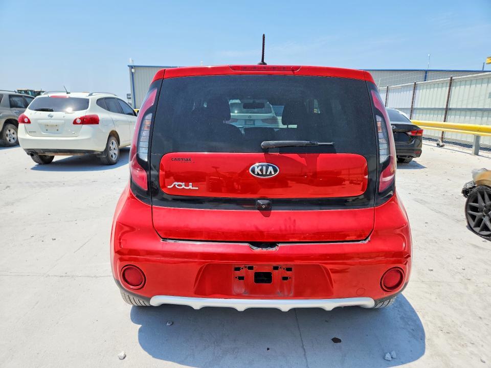 KNDJP3A55J7603689 2018 KIA SOUL photo no. 6