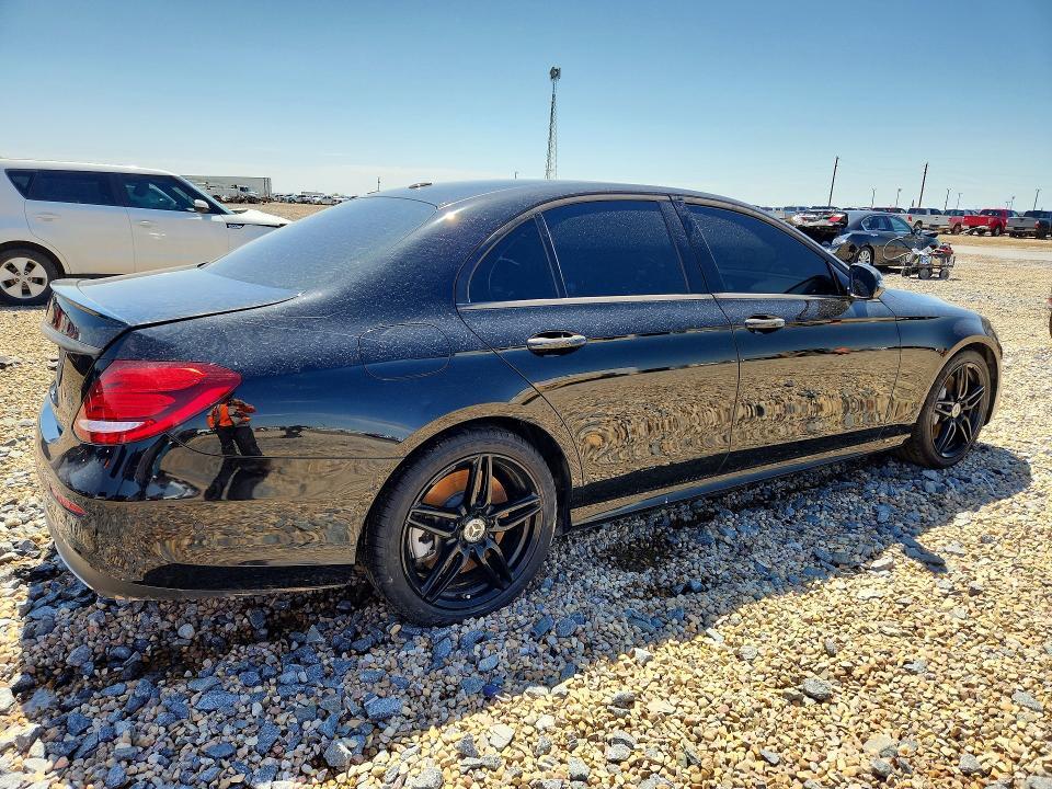 2018 MERCEDES-BENZ E 400 4MATIC — Фото 3 из 13