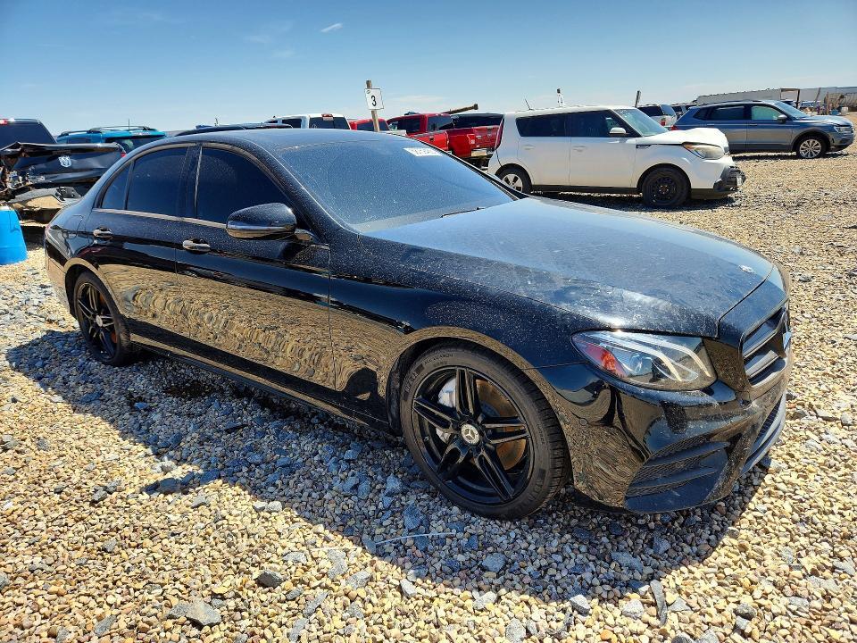 2018 MERCEDES-BENZ E 400 4MATIC — Фото 4 из 13