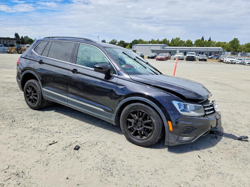 2018 VOLKSWAGEN TIGUAN SE — Фото 4 из 12