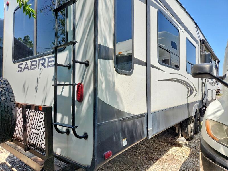5ZT3SR1B8K6101538 2018 SABRE BY FOREST RIVE TRAILER photo no. 4