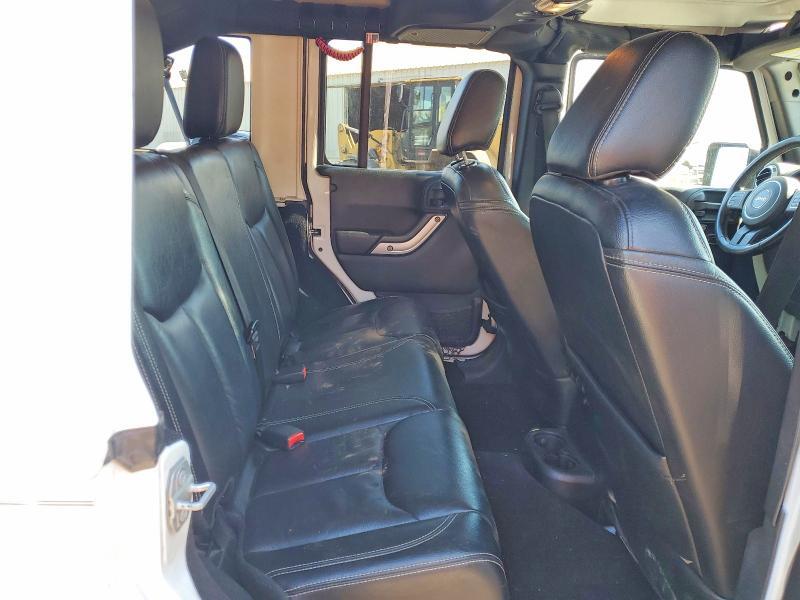 2016 JEEP WRANGLER UNLIMITED SAHARA — Фото 10 из 13