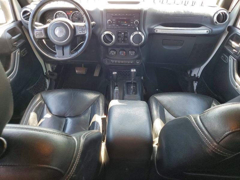 2016 JEEP WRANGLER UNLIMITED SAHARA — Фото 8 из 13