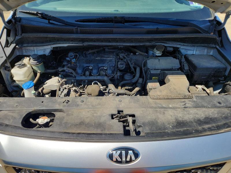 2017 KIA SEDONA LX — Фото 12 из 13