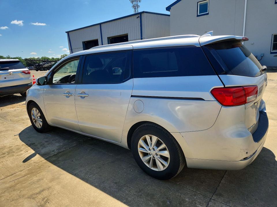 2017 KIA SEDONA LX — Фото 2 из 13