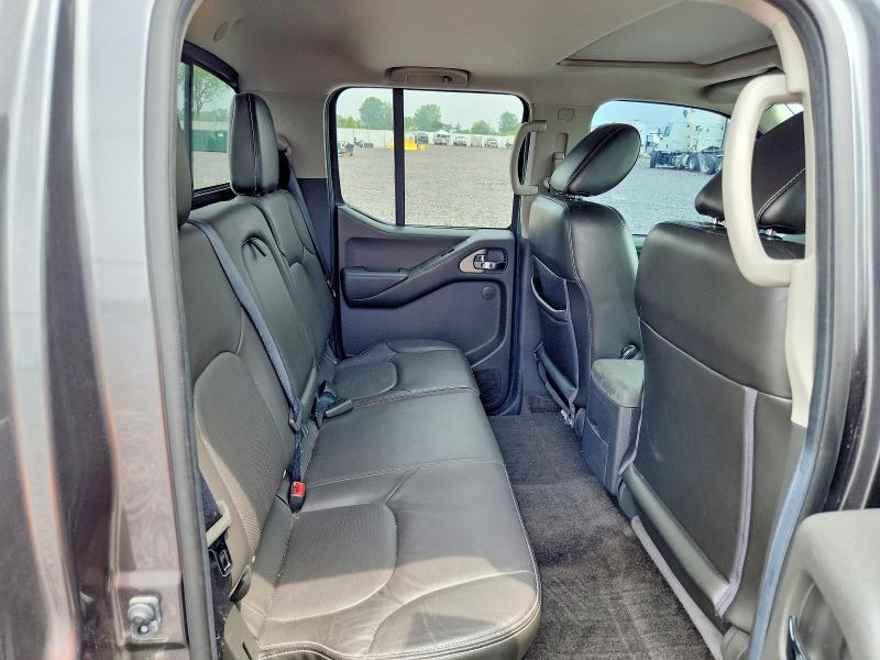 2017 NISSAN FRONTIER PRO-4X — Фото 10 из 12