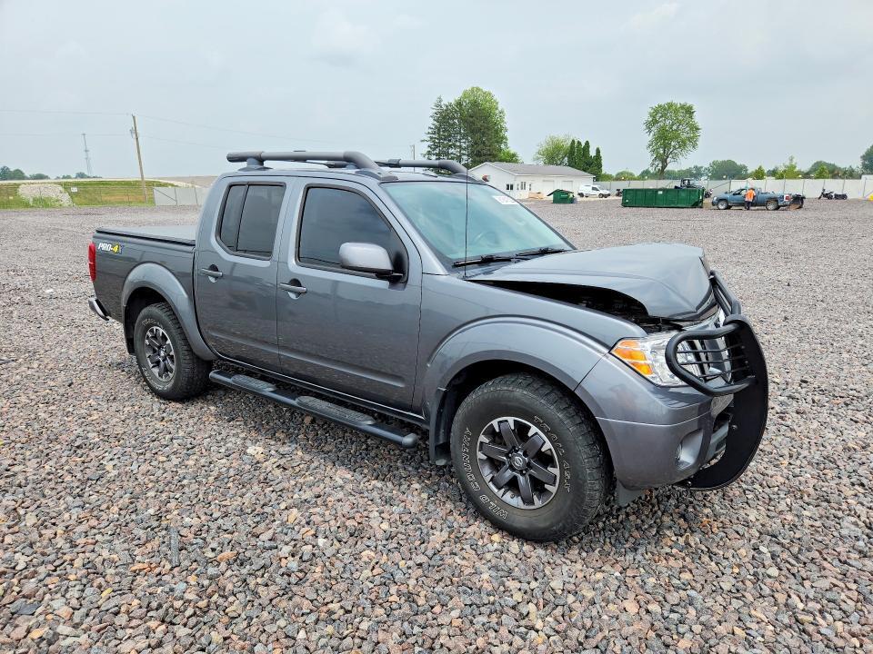 2017 NISSAN FRONTIER PRO-4X — Фото 4 из 12