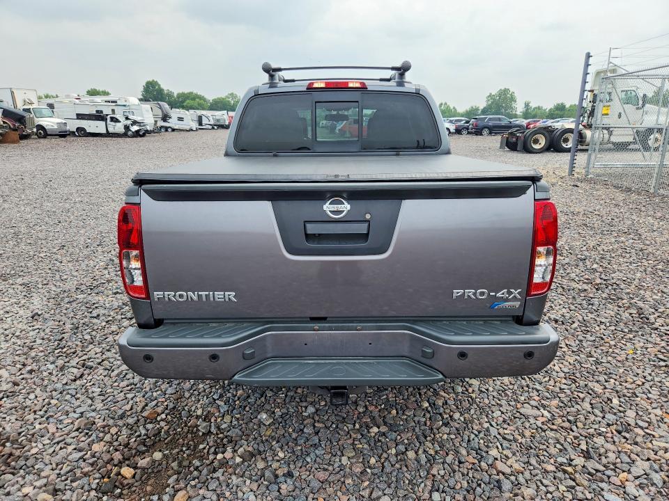 2017 NISSAN FRONTIER PRO-4X — Фото 6 из 12