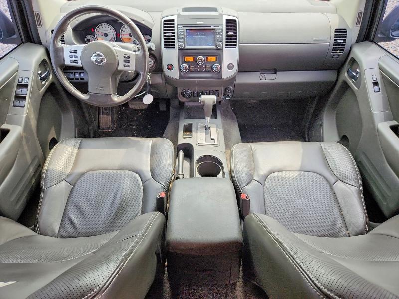 2017 NISSAN FRONTIER PRO-4X — Фото 8 из 12