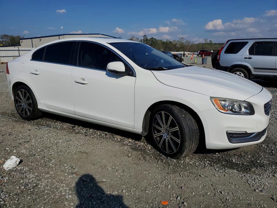 2017 VOLVO S60 PREMIER — Фото 4 из 12
