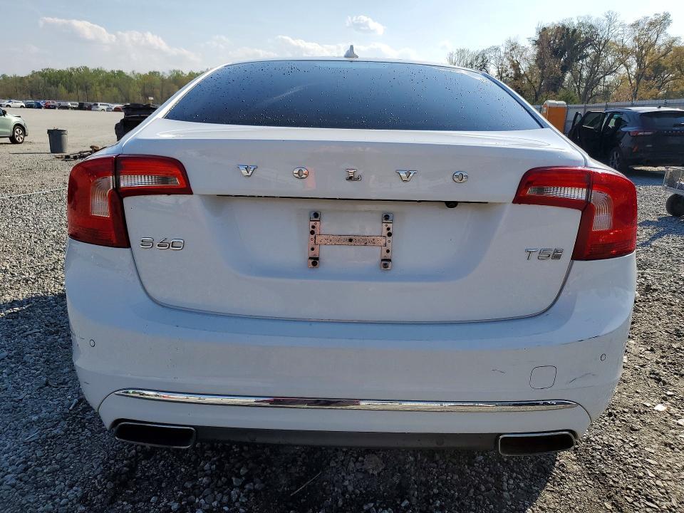 2017 VOLVO S60 PREMIER — Фото 6 из 12