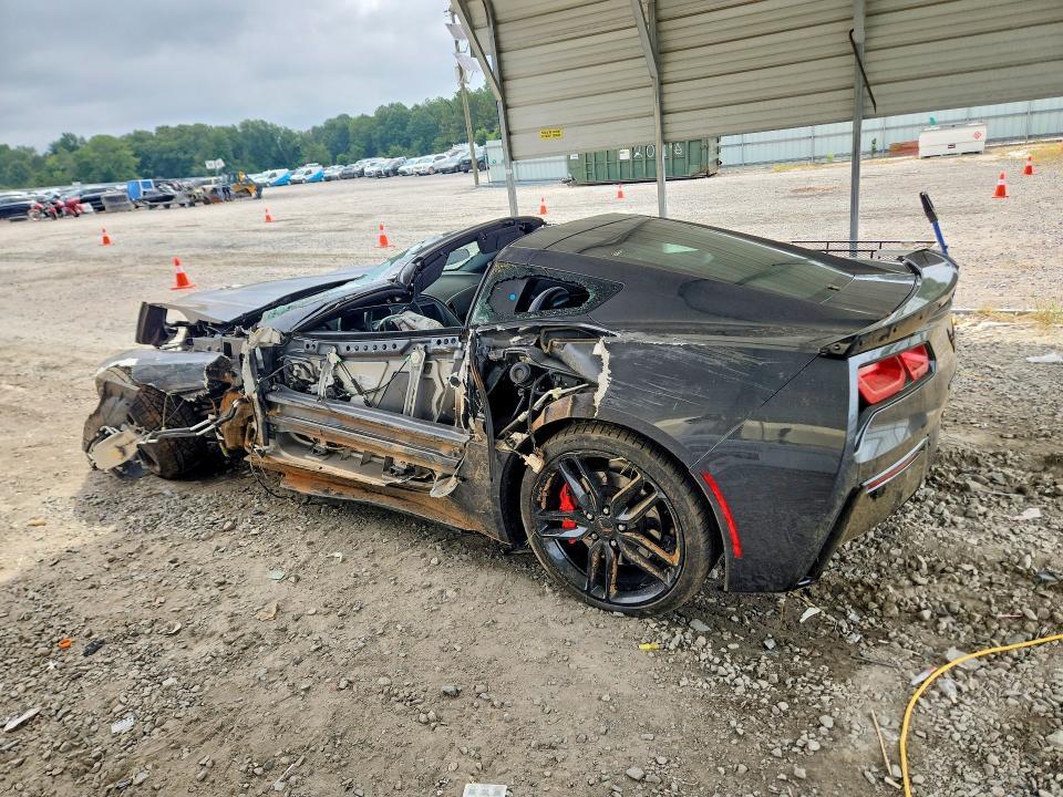2017 CHEVROLET CORVETTE STINGRAY Z51 1LT — Фото 2 из 13