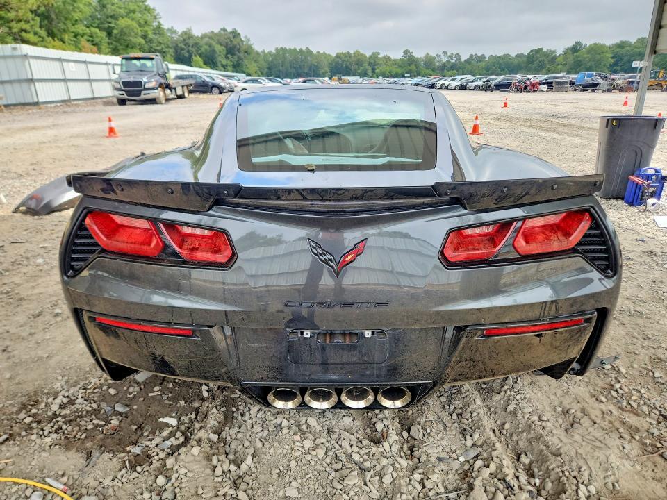 2017 CHEVROLET CORVETTE STINGRAY Z51 1LT — Фото 6 из 13
