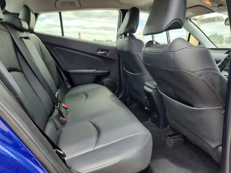 2017 TOYOTA PRIUS FOUR TOURING — Фото 10 из 12