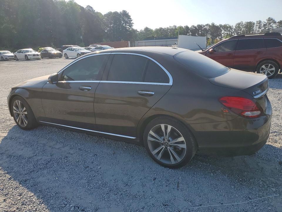 2017 MERCEDES-BENZ C 300 — Фото 2 из 12