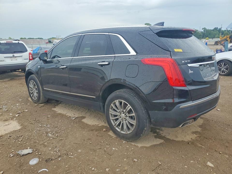 2017 CADILLAC XT5 LUXURY — Фото 2 из 13