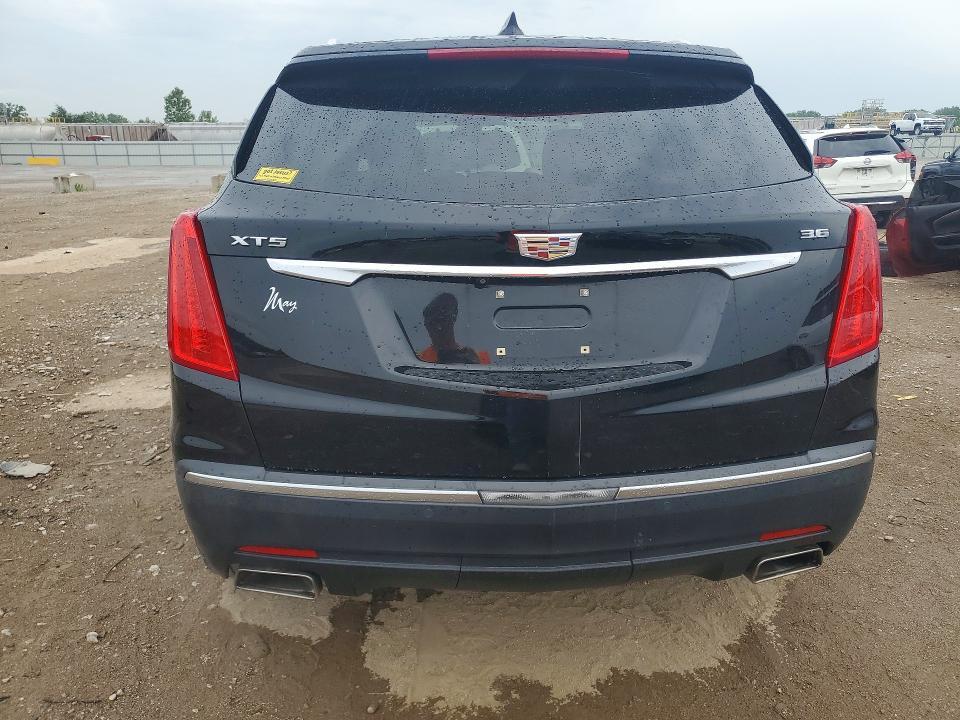 2017 CADILLAC XT5 LUXURY — Фото 6 из 13