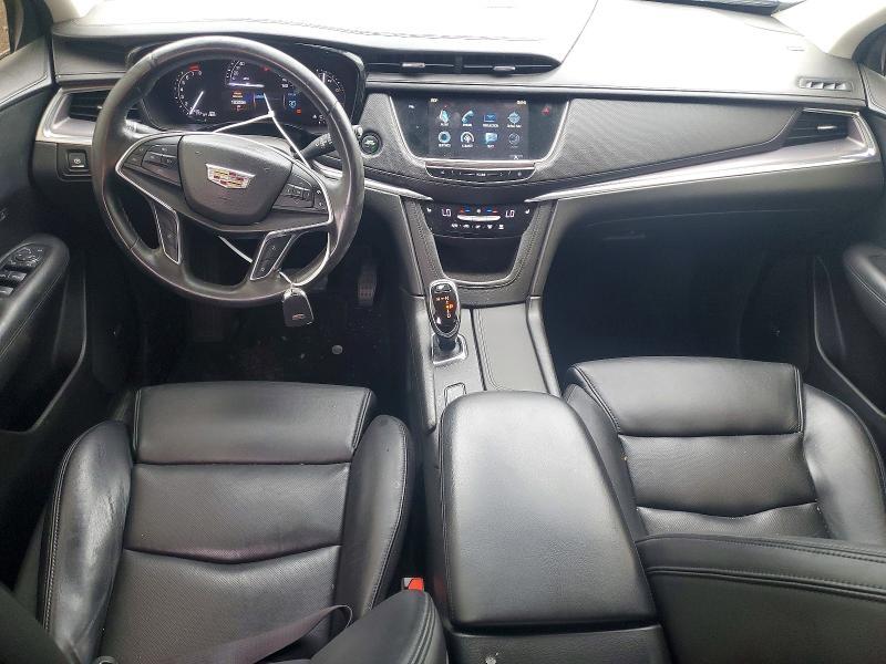 2017 CADILLAC XT5 LUXURY — Фото 8 из 13