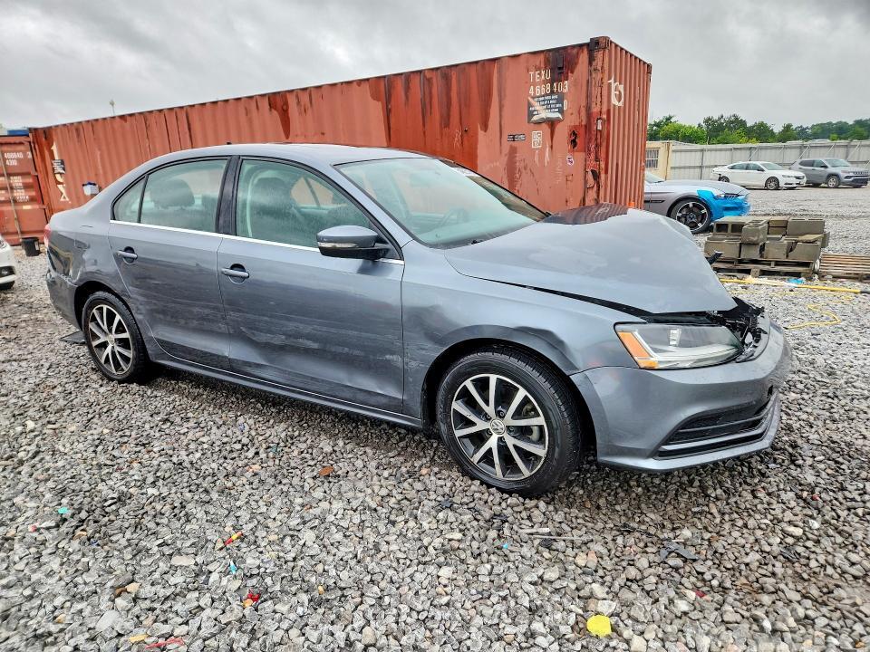 2017 VOLKSWAGEN JETTA SE — Фото 4 из 12