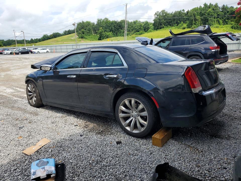 2C3CCAEG6HH561038 2017 CHRYSLER 300C photo no. 2
