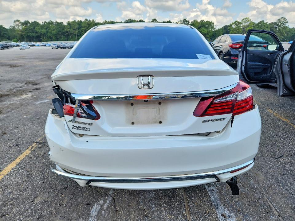 2017 HONDA ACCORD SPORT — Фото 6 из 12