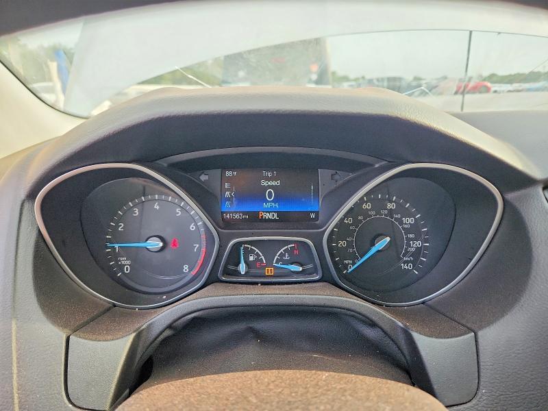 2017 FORD FOCUS SE — Фото 9 из 12