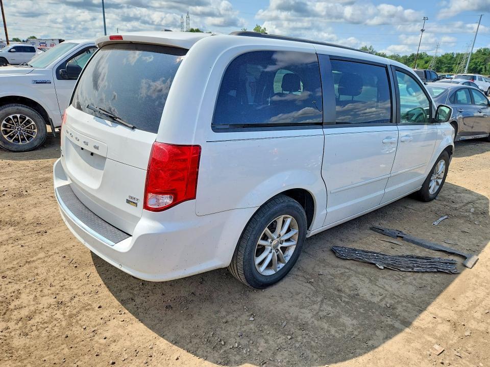 2016 DODGE GRAND CARAVAN SXT — Фото 3 из 13