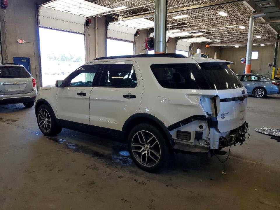 1FM5K8GT3GGB71658 2016 FORD EXPLORER photo no. 2