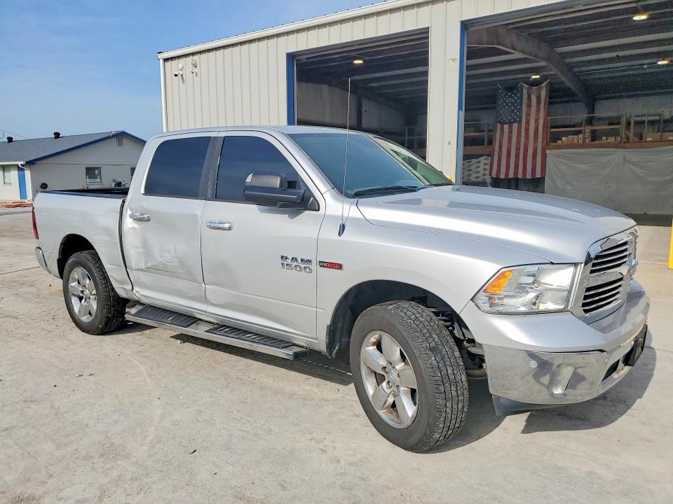 2016 RAM 1500 SLT — Фото 4 из 12
