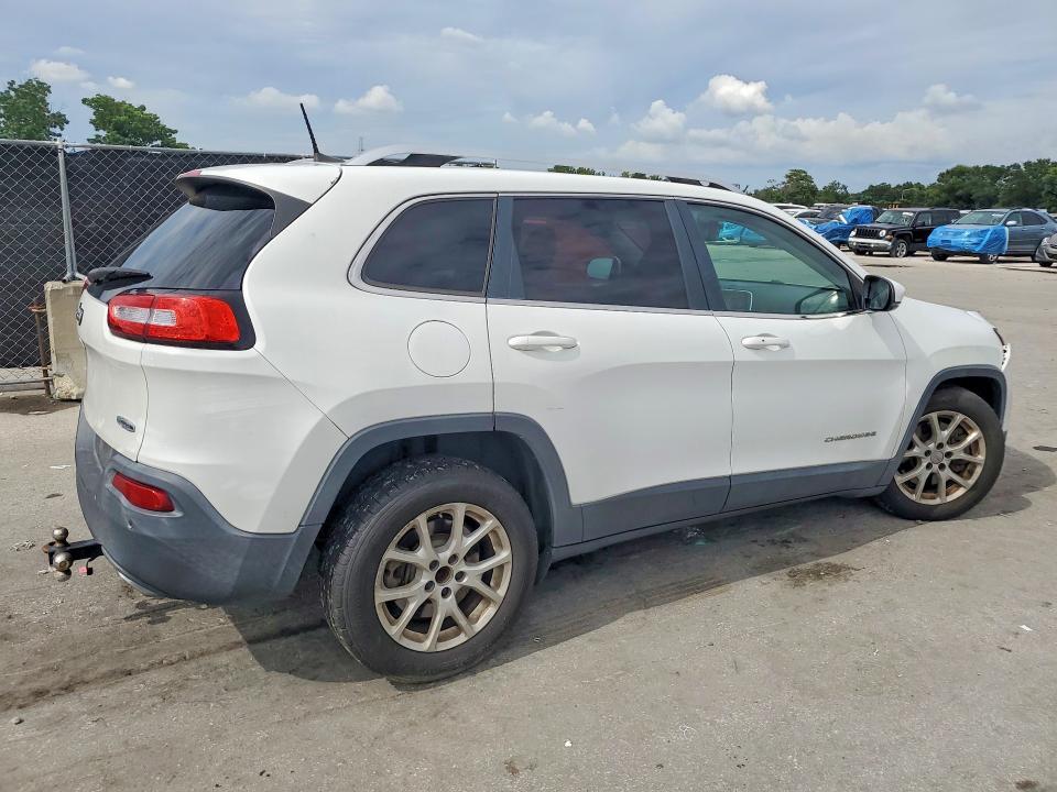 1C4PJLCS9GW126407 2016 JEEP CHEROKEE photo no. 3