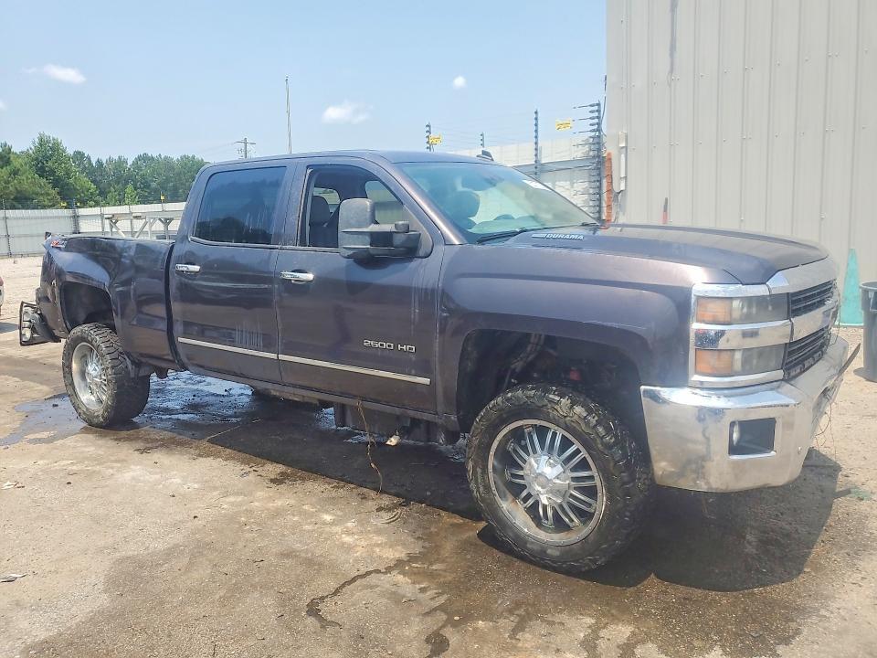 2015 CHEVROLET SILVERADO K2500 HEAVY DUTY LTZ — Фото 4 из 12