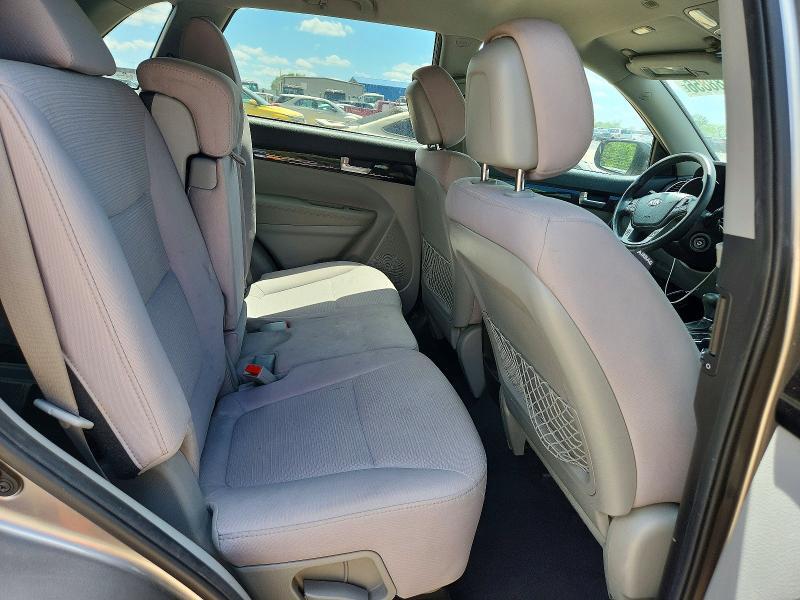 2015 KIA SORENTO LX — Фото 10 из 13