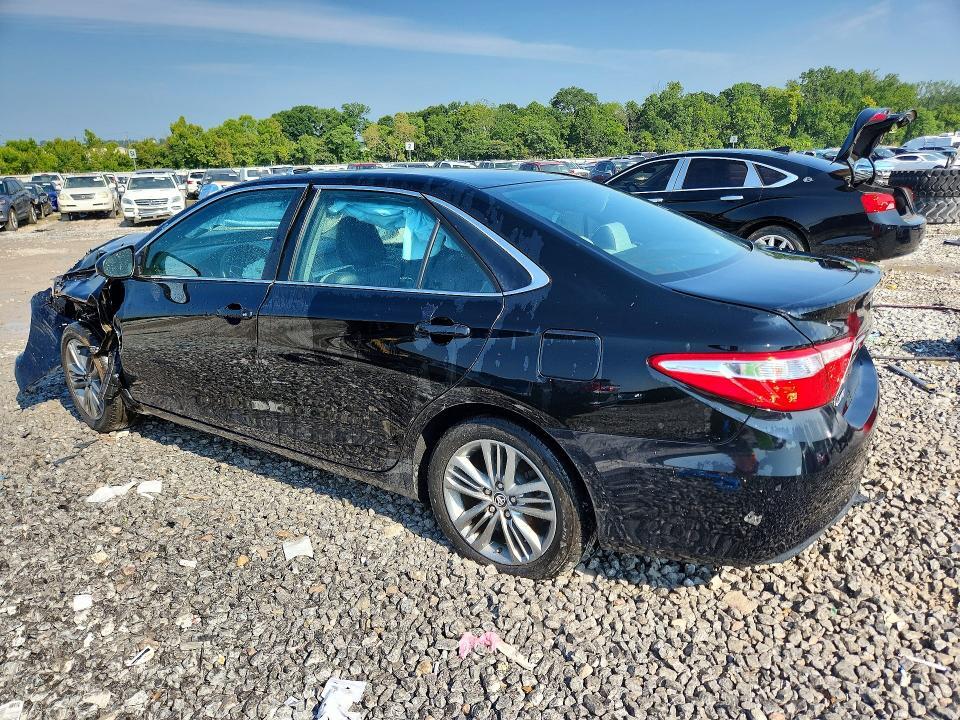 2015 TOYOTA CAMRY SE — Фото 2 из 12