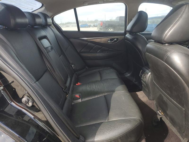 2015 INFINITI Q50 BASE — Фото 10 из 12