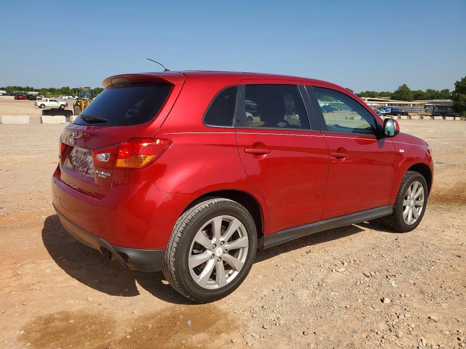 2015 MITSUBISHI OUTLANDER SPORT ES — Фото 3 из 13
