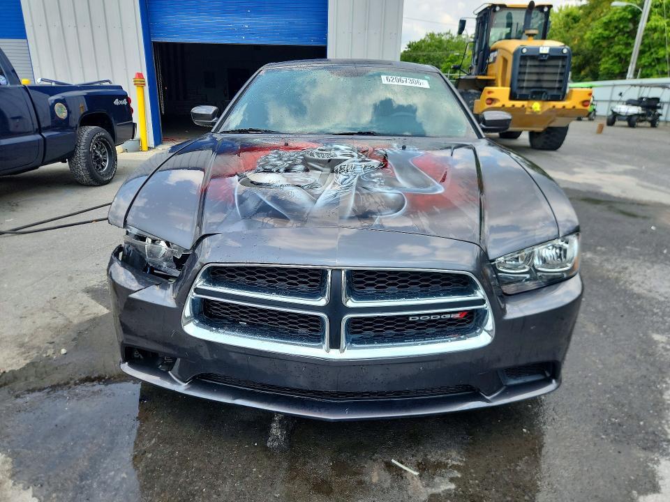 2013 DODGE CHARGER SE — Фото 5 из 12