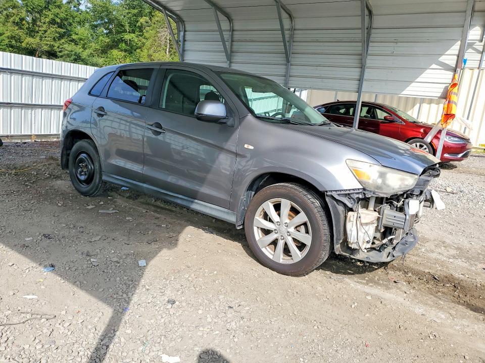 2013 MITSUBISHI OUTLANDER SPORT ES — Фото 4 из 13