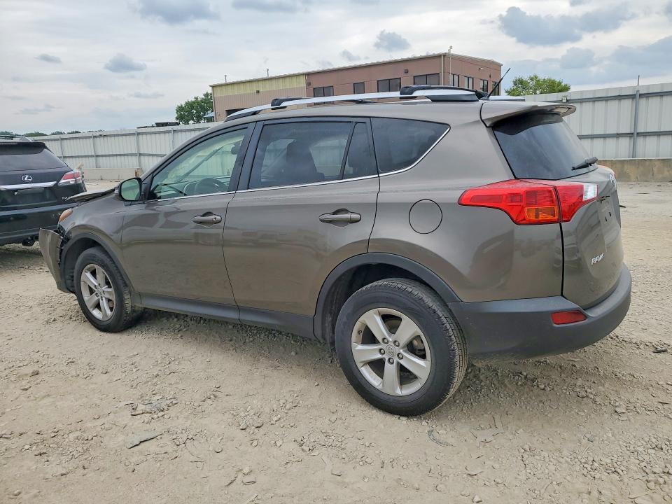 2013 TOYOTA RAV4 XLE — Фото 2 из 12