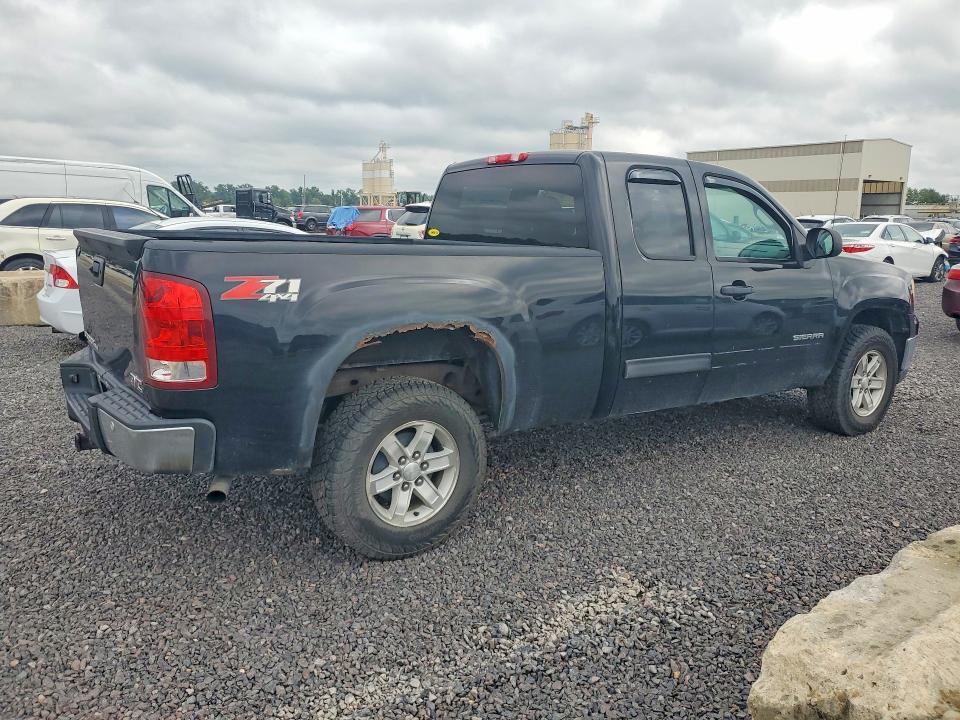 2013 GMC SIERRA C1500 HEAVY DUTY — Фото 3 из 12