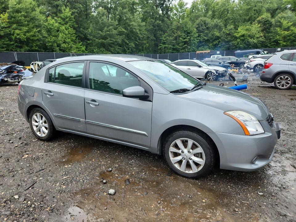 2012 NISSAN SENTRA 2.0 — Фото 4 из 12