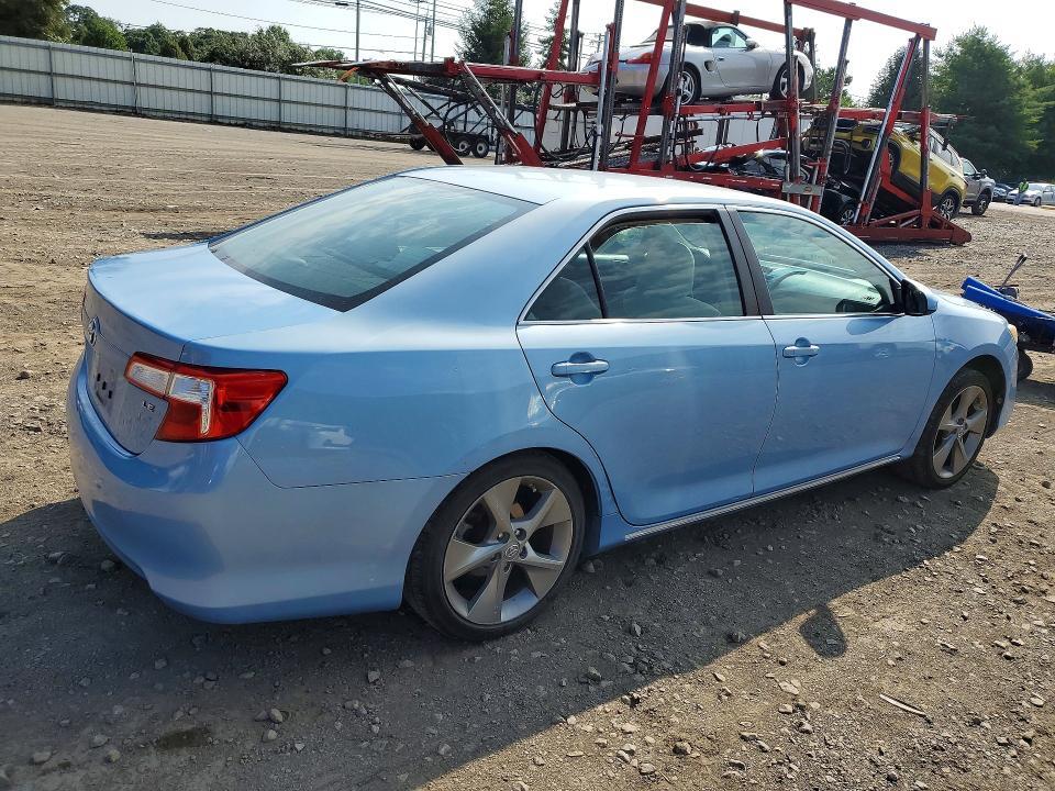 2012 TOYOTA CAMRY LE — Фото 3 из 12