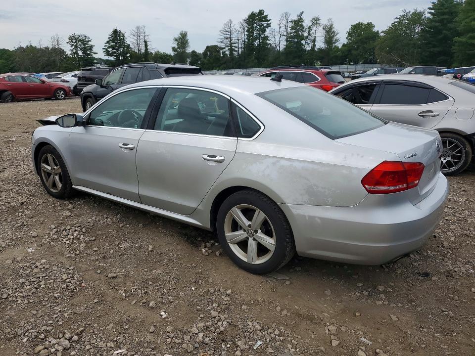 2012 VOLKSWAGEN PASSAT SE — Фото 2 из 12